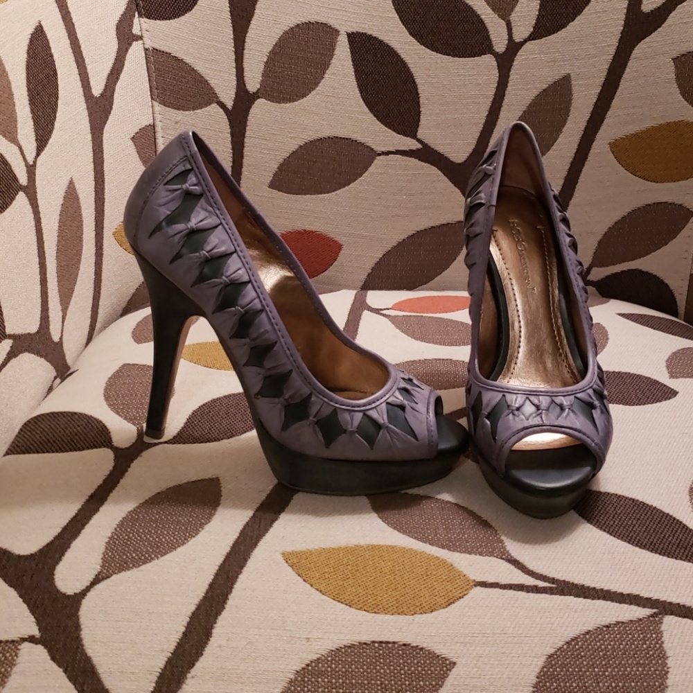 Dusk blue peep toes pumps